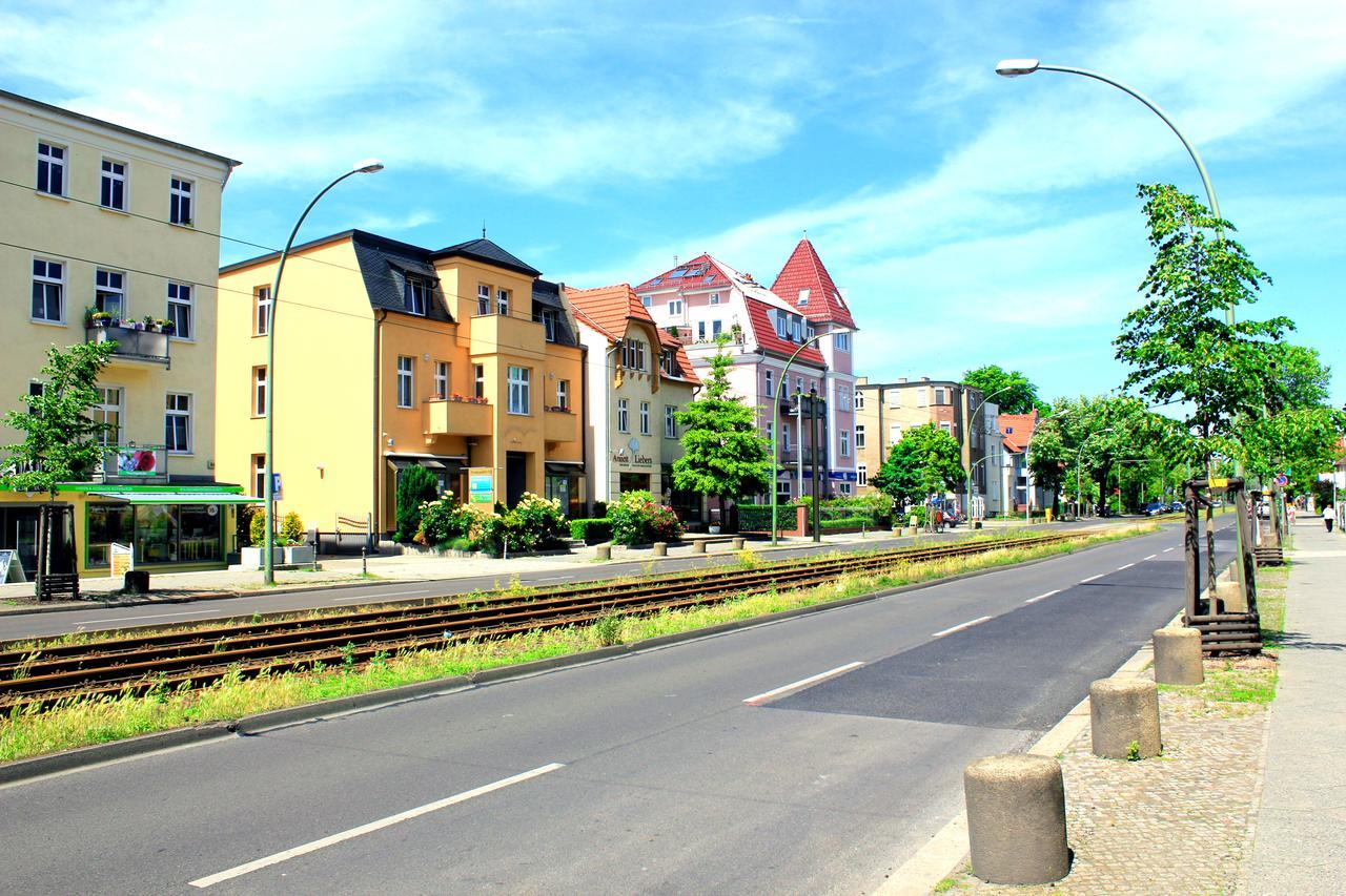 ดี บอทชาฟท์ Hotel เบอร์ลิน ภายนอก รูปภาพ